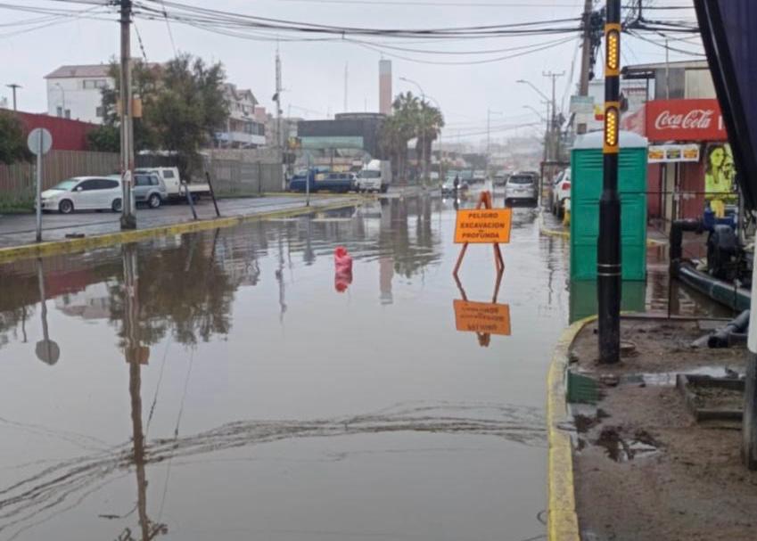 aguas-del-altiplano-llamo-a-la-comunidad-a-no-abrir-las-tapas-del-alcantarillado-170826110525
